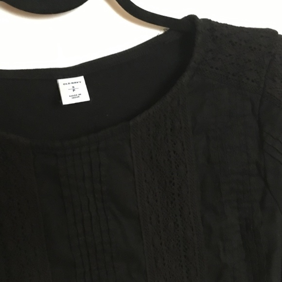 Old Navy Lace-Trim Pleated Top. MOVING SALE - LAST CHANCE - Picture 2 of 4